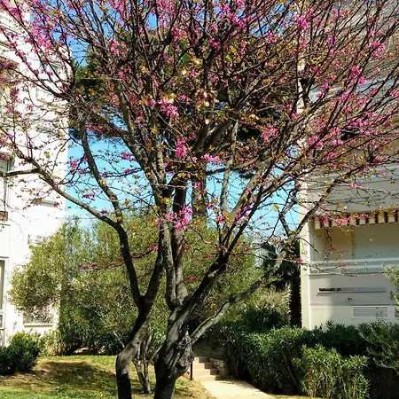 Les Jardins De La Apartman