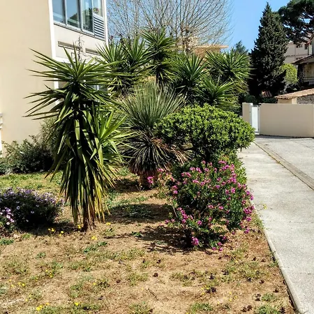 Les Jardins De La *